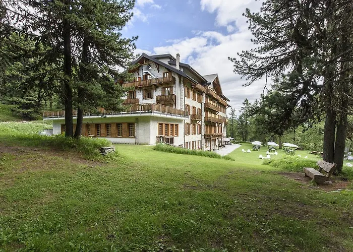 Grand & Kurhaus ホテル アロラ