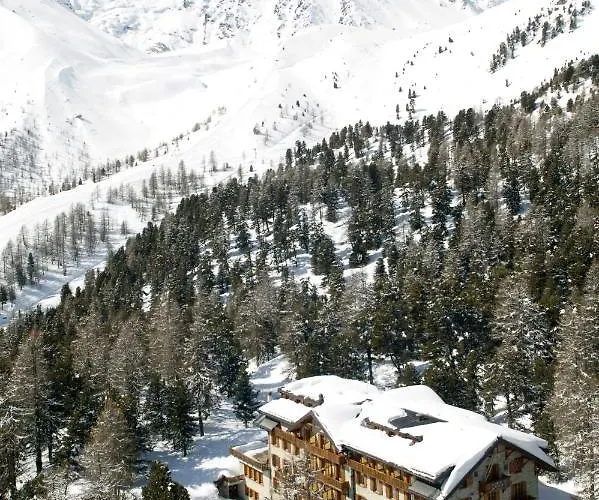 ホテル Grand & Kurhaus アロラ